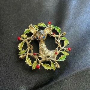 Gerry's Vintage Signed Reindeer Wreath enamel gold tone Holiday brooch